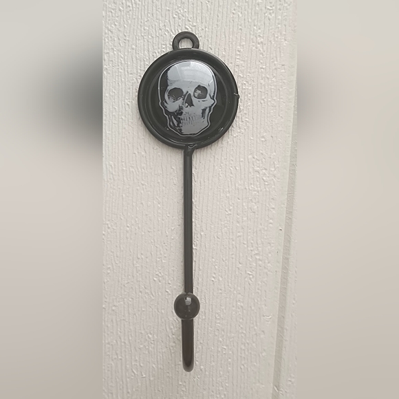Skeleton Skull Wall Hook - Picture 1 of 2